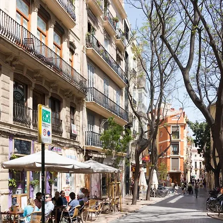Luminoso. Comodo. Acogedor. Wifi. Junto A Ave Apartment Valencia