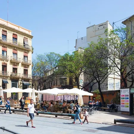 Apartment Luminoso. Comodo. Acogedor. Wifi. Junto A Ave