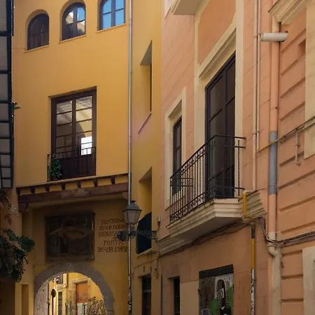 Luminoso. Comodo. Acogedor. Wifi. Junto A Ave Apartment *