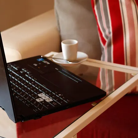Luminoso. Comodo. Acogedor. Wifi. Junto A Ave Appartement *