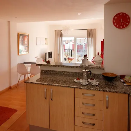 Luminoso. Comodo. Acogedor. Wifi. Junto A Ave Appartement Valencia