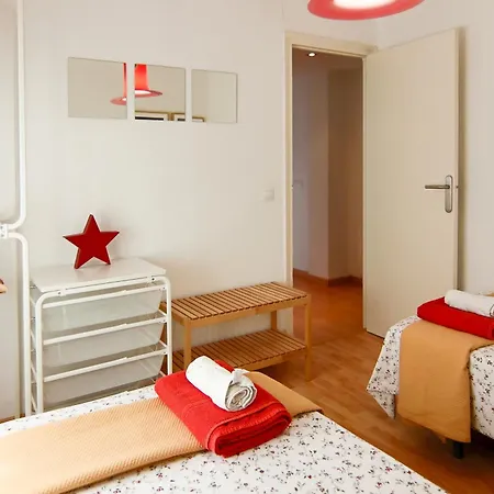Luminoso. Comodo. Acogedor. Wifi. Junto A Ave Walencja