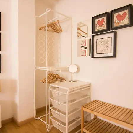Appartement Luminoso. Comodo. Acogedor. Wifi. Junto A Ave