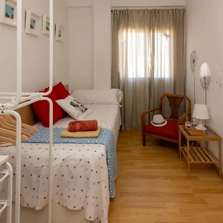 Apartament Luminoso. Comodo. Acogedor. Wifi. Junto A Ave *