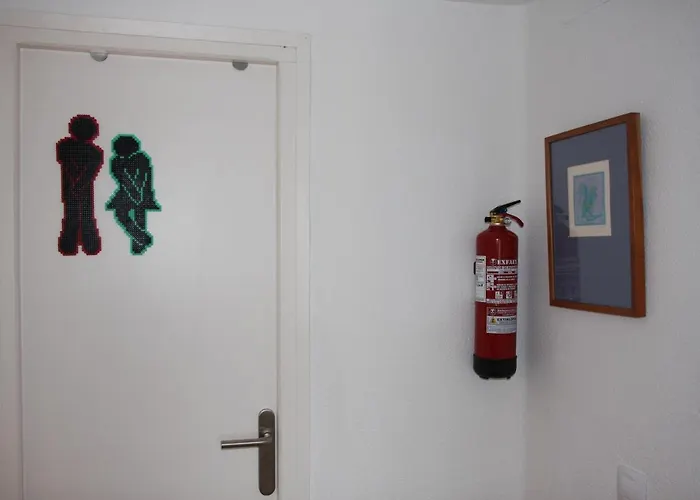 Luminoso. Comodo. Acogedor. Wifi. Junto A Ave バレンシア