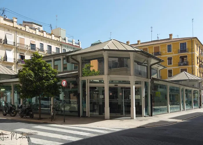 Luminoso. Comodo. Acogedor. Wifi. Junto A Ave *