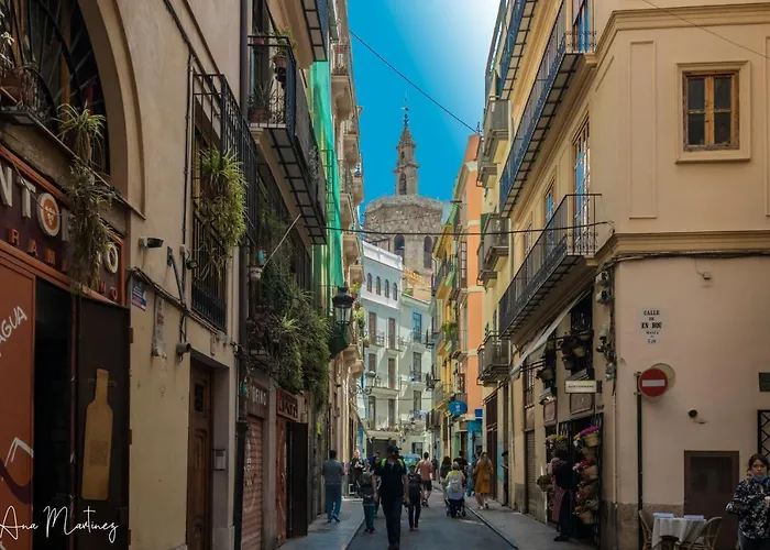 アパート Luminoso. Comodo. Acogedor. Wifi. Junto A Ave バレンシア