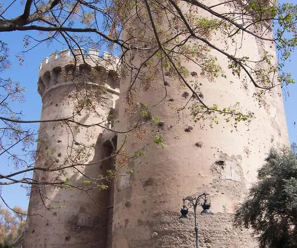 Luminoso. Comodo. Acogedor. Wifi. Junto A Ave * バレンシア