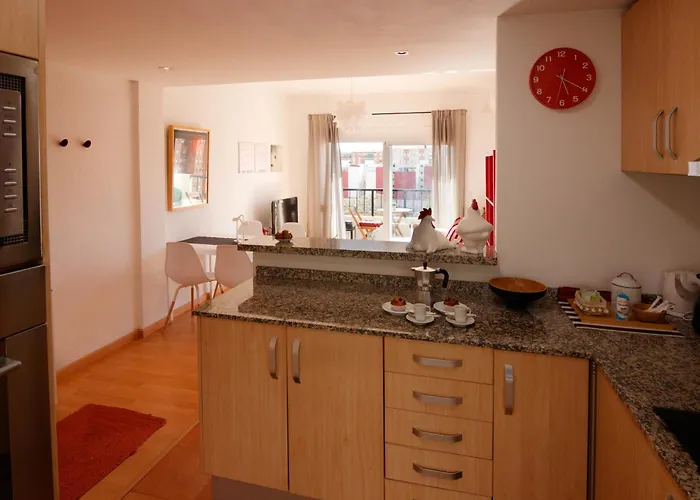 Luminoso. Comodo. Acogedor. Wifi. Junto A Ave アパート バレンシア